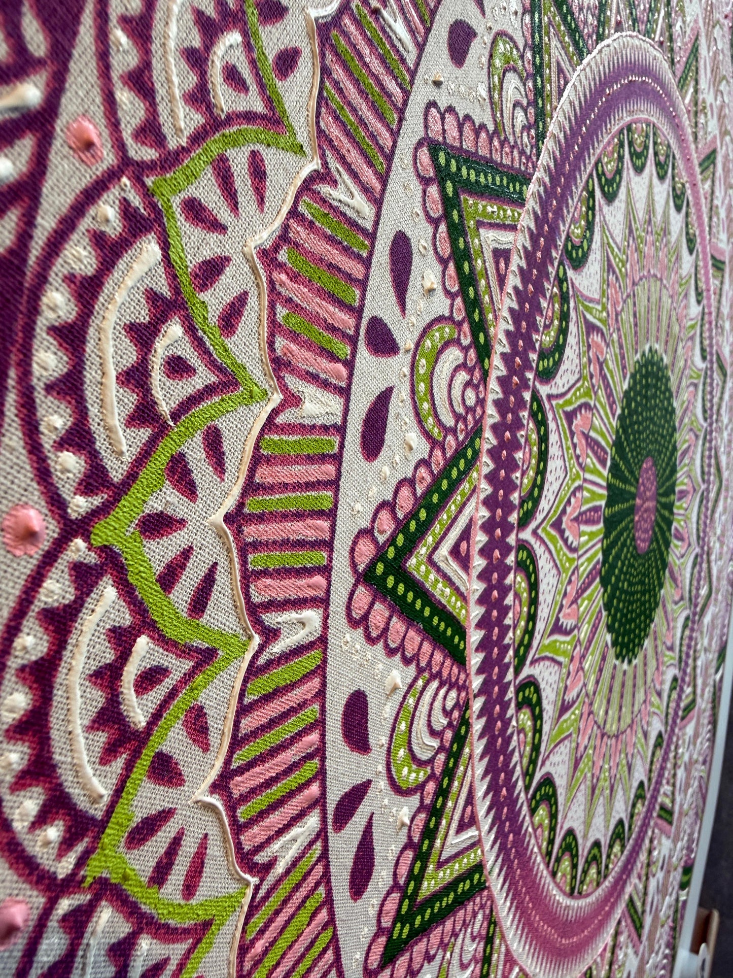 Rose-Green Aura Round Wall Art